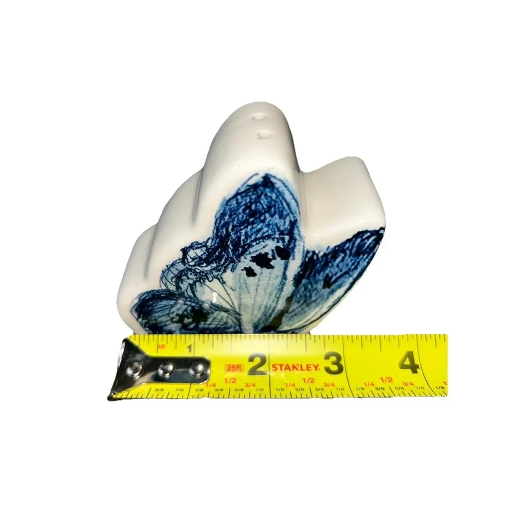 CRACKER BARREL Butterfly‎ Salt and Pepper Set Rare